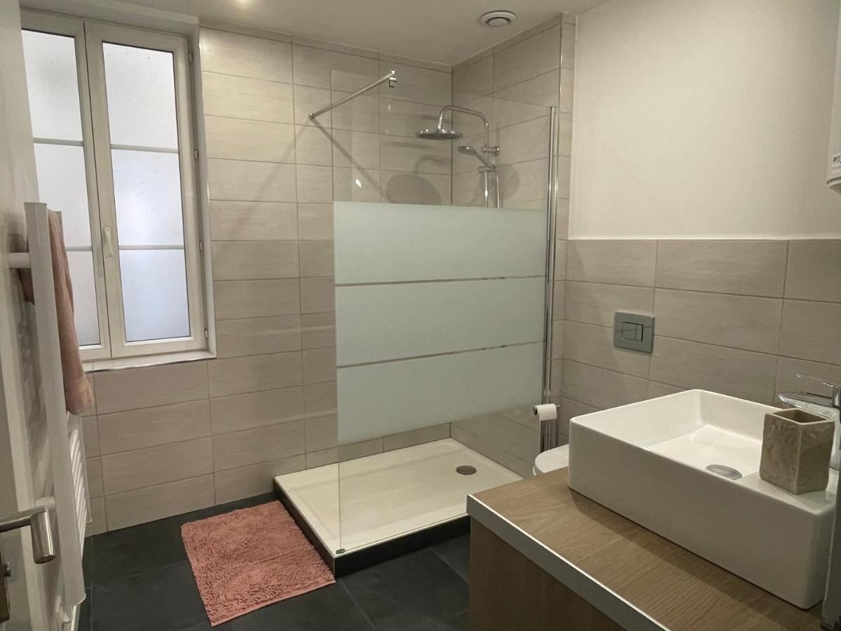 Appartement Au Calme Idealement Place A Macon. Exterior foto