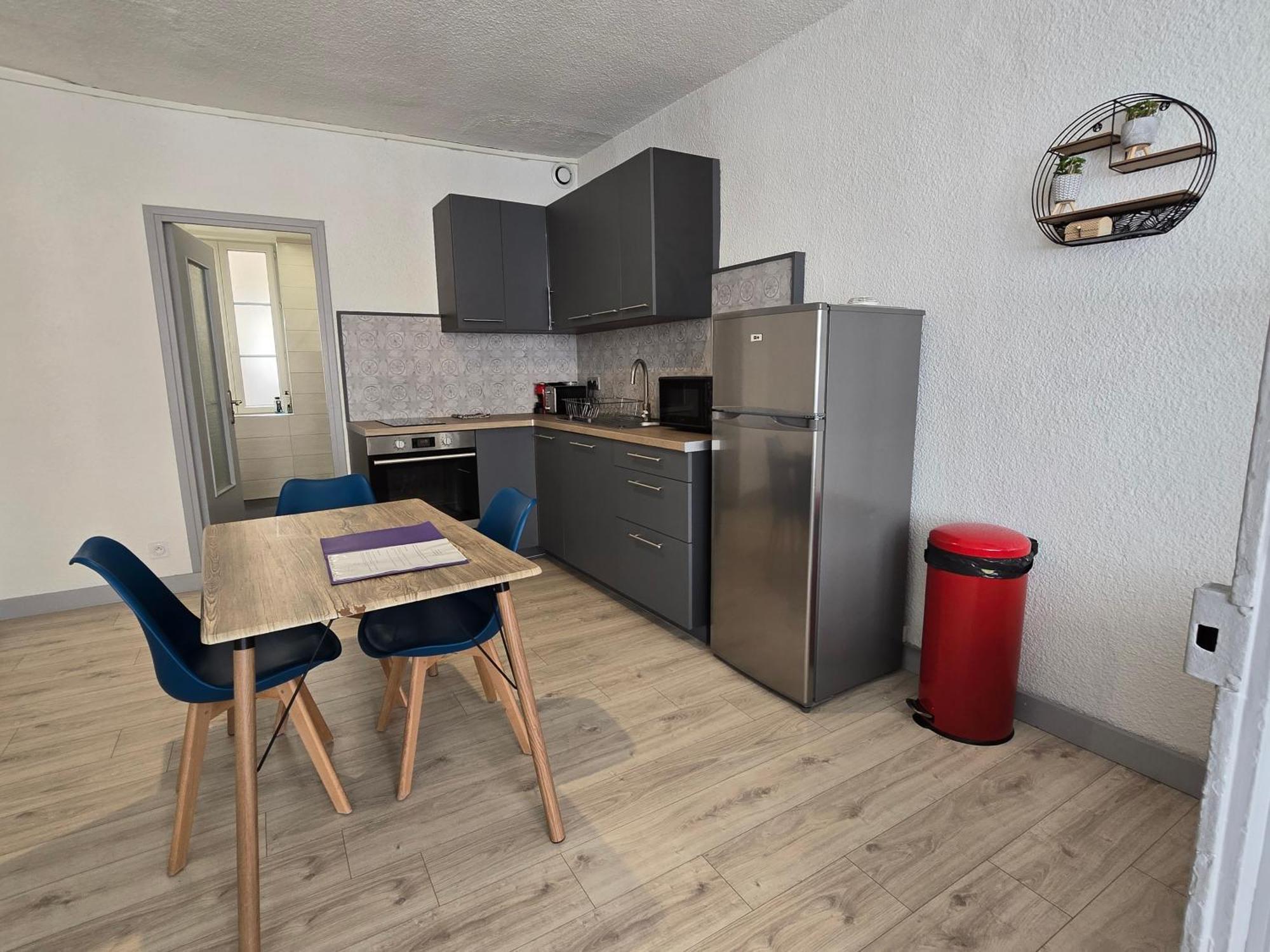 Appartement Au Calme Idealement Place A Macon. Exterior foto